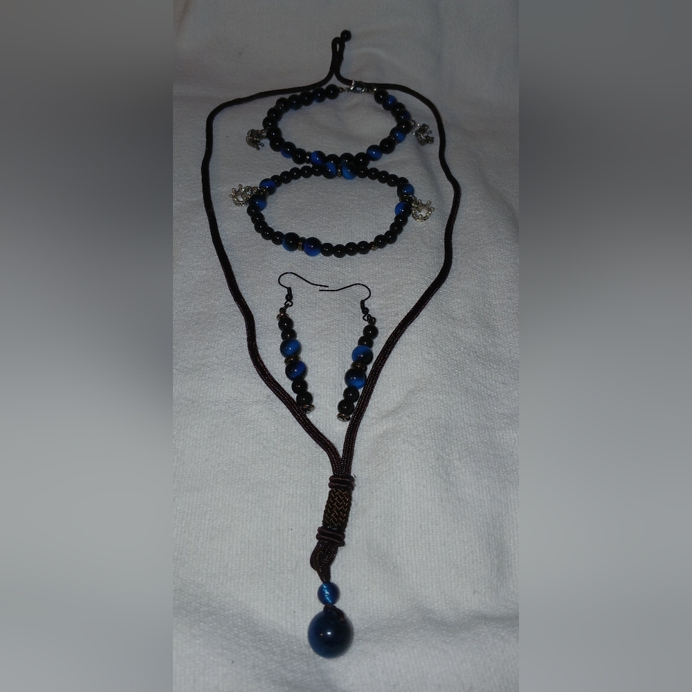 NWT Handcrafted His & Hers Blue/Black Cat Eye Gift Set w/Brown Cord Necklace.